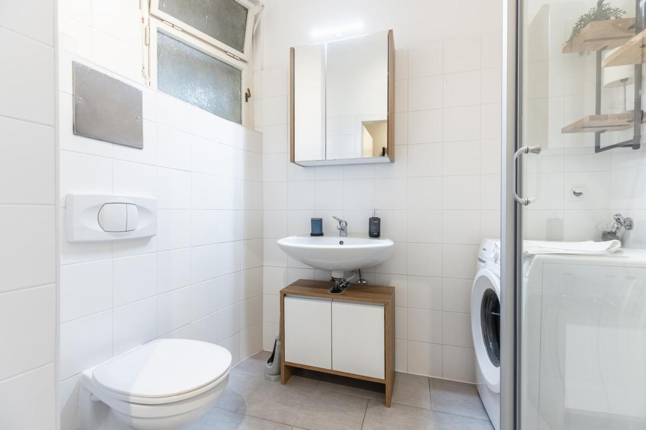 Cozy Studio Apartment Located In Vienna'S Vibrant City Center Bagian luar foto