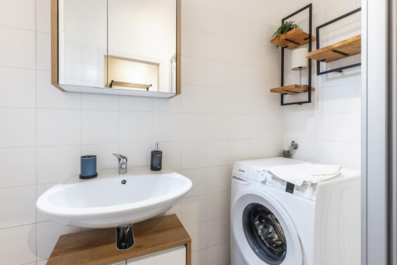 Cozy Studio Apartment Located In Vienna'S Vibrant City Center Bagian luar foto